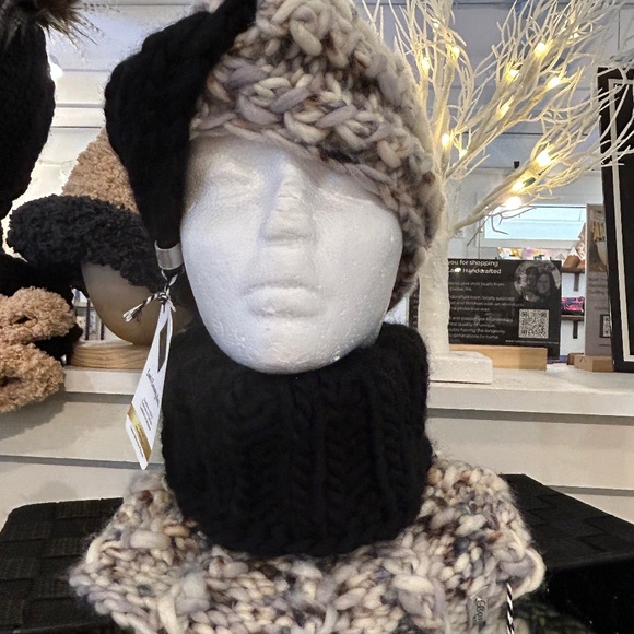 Gorgeous HandKnit Headband/Cowl Set - Picture 1 of 2